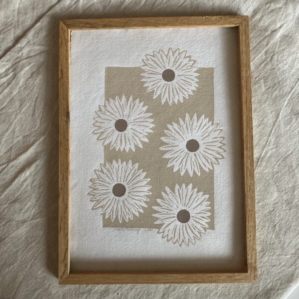 Daisy - Beige A4